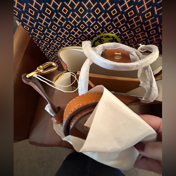 Tory Burch Crossbody - Picture 8 of 11